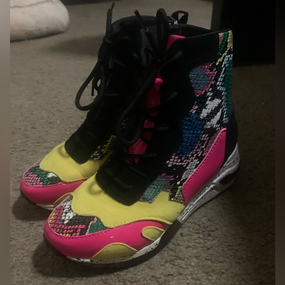 Cape Robbin Colorful Women's High-Top Sneakers